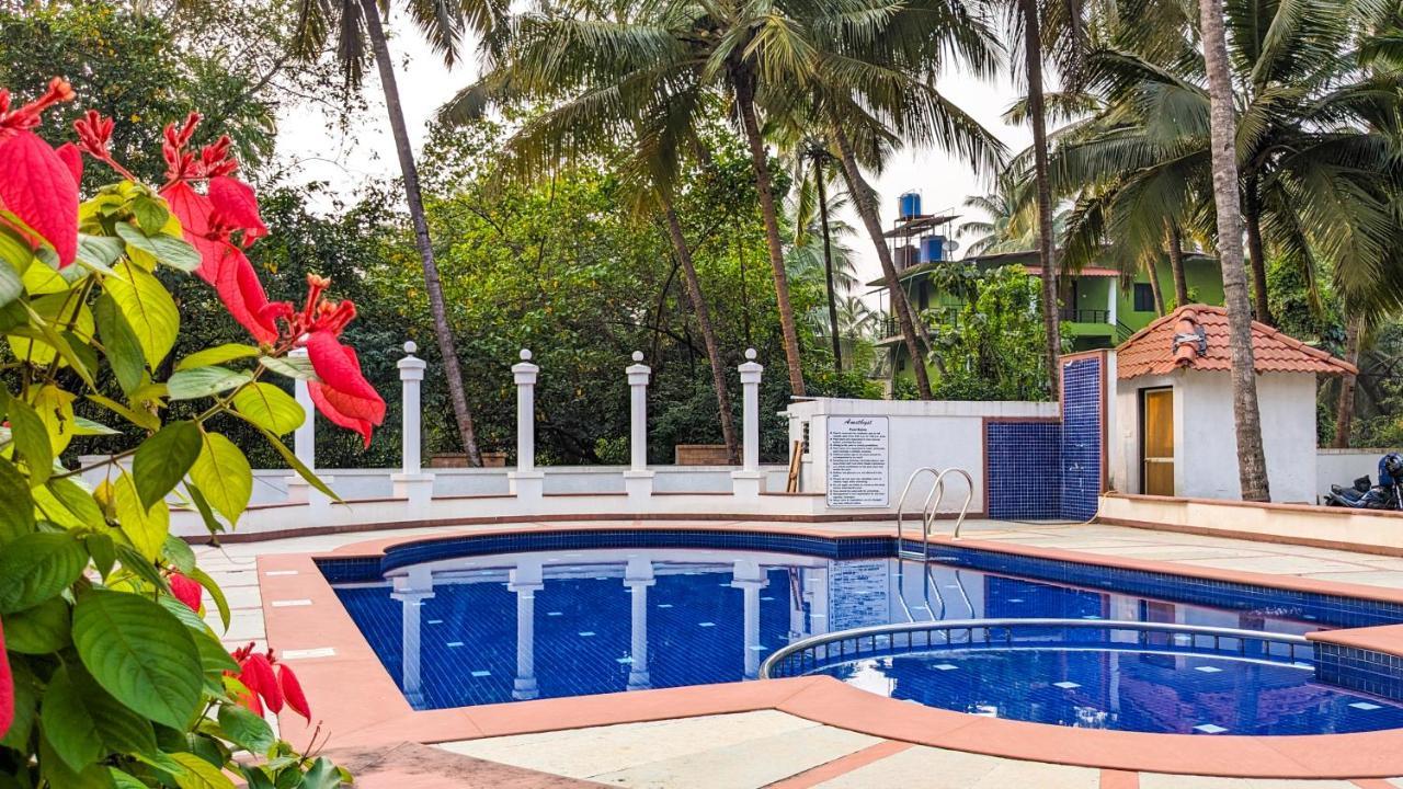 Apartment Poolside Paradise 1bhk Luxury In Siolim.